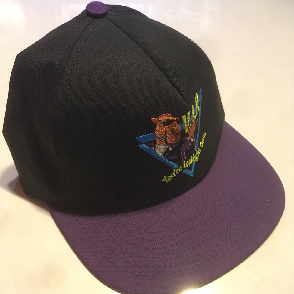 🚨SOLD🚨Camel vip snapback hat